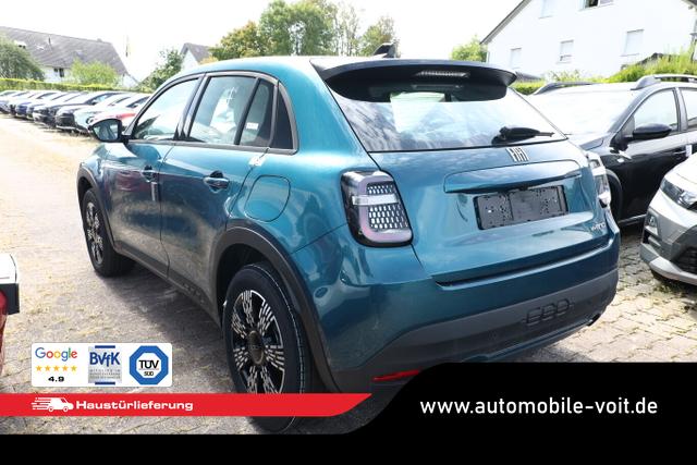 Fiat 600 Icon Hybrid SHZ Keyl Nav Kam 2xPDC LED CarP 