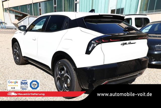 Alfa Romeo Junior SPORT SPECIALE Ibrida Q4 TechP 18"LM Navi 
