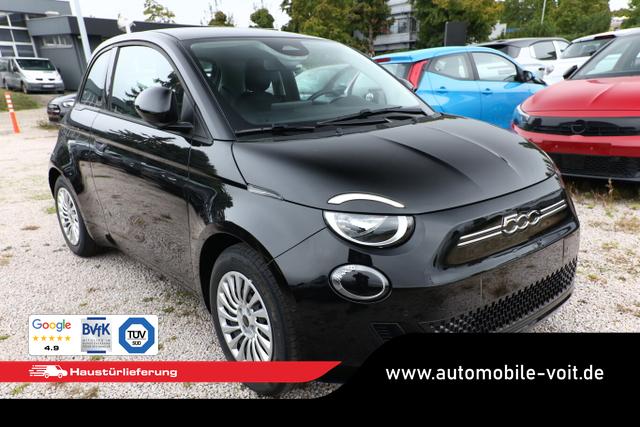 Fiat 500e 42kWh Klimaaut. Nav PDC Kam CarPlay KeylGo 
