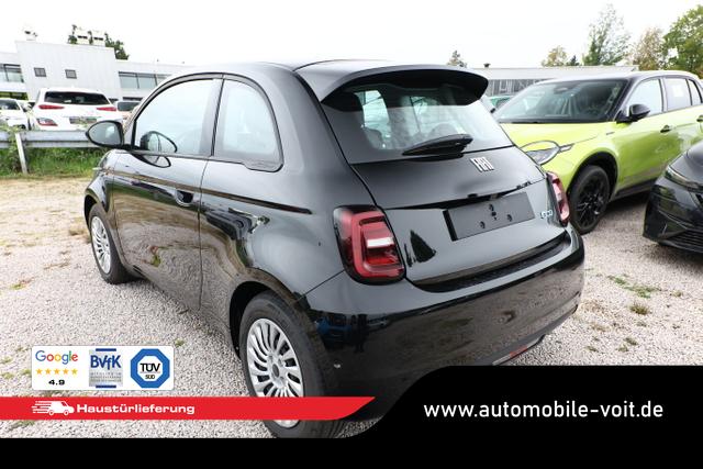 Fiat 500e 42kWh Klimaaut. Nav PDC Kam CarPlay KeylGo 