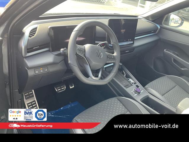 Volkswagen T-Roc - 1.5 eTSI 110 kW R-Line DSG Black, AHK, IQ.Light, Kamera, el. Klappe, 19-Zoll