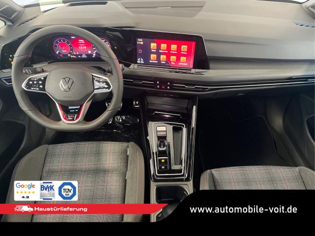 Volkswagen / Golf / Schwarz / / / DSG AHK+Pano+Sitzheizung vo+hi