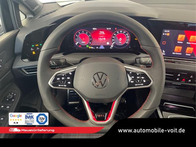 Volkswagen / Golf / Schwarz / / / DSG AHK+Pano+Sitzheizung vo+hi