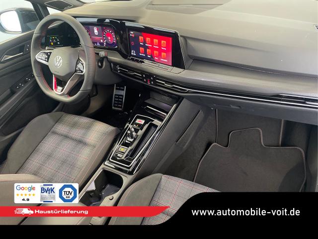 Volkswagen / Golf / Schwarz / / / DSG AHK+Pano+Sitzheizung vo+hi