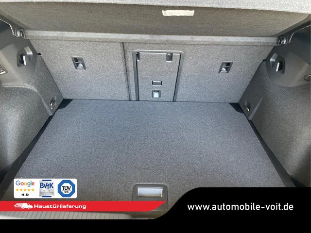 Volkswagen / Golf / Schwarz / / / DSG AHK+Pano+Sitzheizung vo+hi