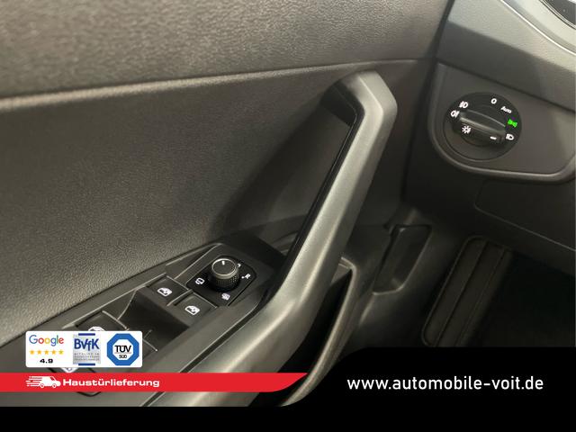 Volkswagen / Taigo / Weiß / / / 110PS DSG AHK+Navi+IQ.Light