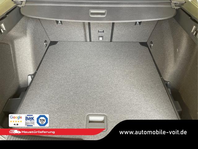 Volkswagen / Golf Variant / Schwarz / / / 150PS DSG AHK+Kessy+Navi
