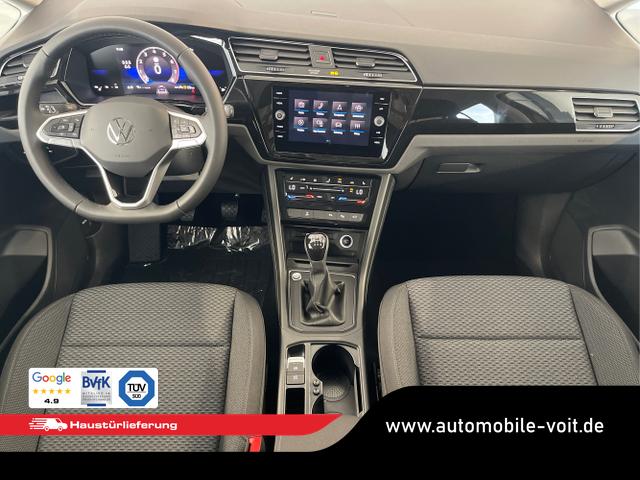 Volkswagen / Touran / Schwarz / / / 7Si+IQ.Light+AHK+Kessy+Cam