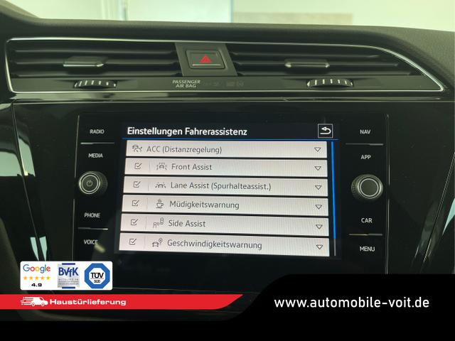 Volkswagen / Touran / Schwarz / / / 7Si+IQ.Light+AHK+Kessy+Cam