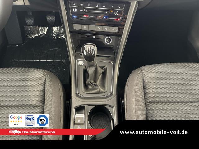 Volkswagen / Touran / Schwarz / / / 7Si+IQ.Light+AHK+Kessy+Cam