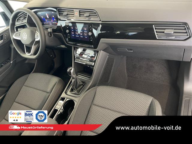 Volkswagen / Touran / Schwarz / / / 7Si+IQ.Light+AHK+Kessy+Cam