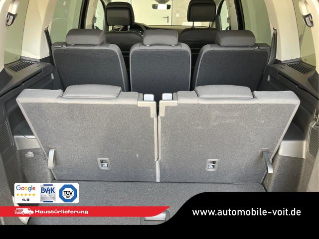 Volkswagen / Touran / Schwarz / / / 7Si+IQ.Light+AHK+Kessy+Cam