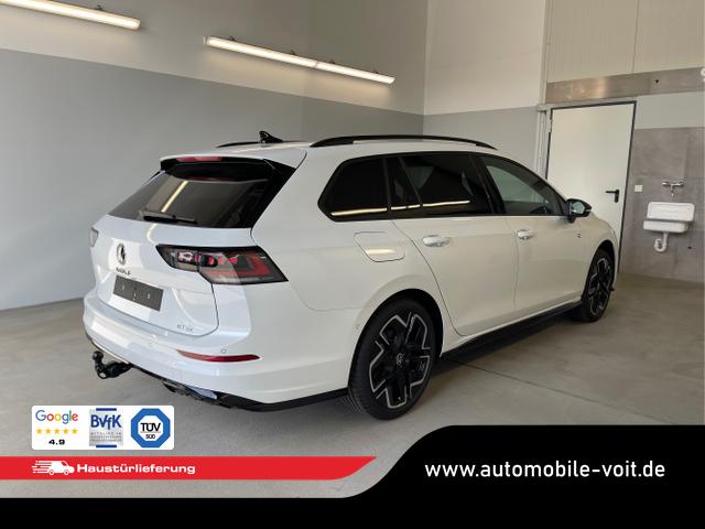 Volkswagen / Golf Variant / Weiß / / / 150PS DSG+Black Style+AHK
