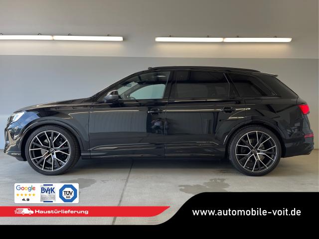 Audi / SQ7 / Schwarz / / / Nachtsicht+Fahrwerkspaket