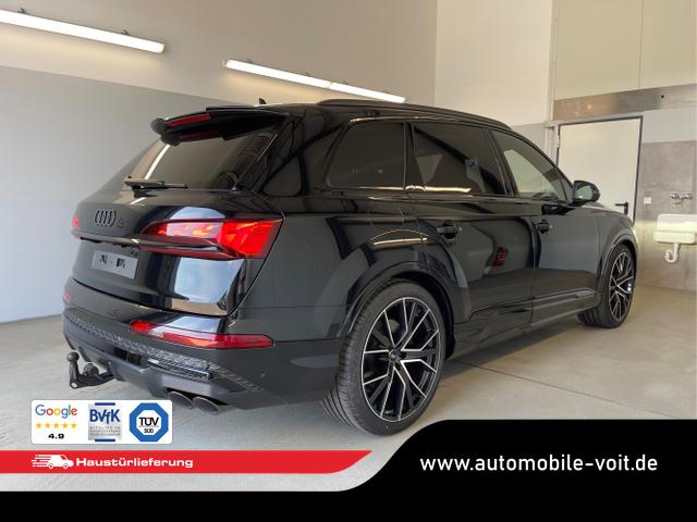Audi / SQ7 / Schwarz / / / Nachtsicht+Fahrwerkspaket