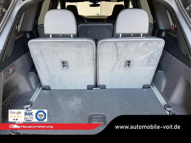 Audi / SQ7 / Schwarz / / / Nachtsicht+Fahrwerkspaket