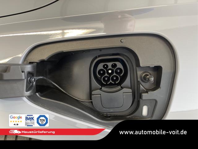 Volkswagen / Golf / Grau / / / eHybrid IQ.Light+Navi+Travel Assist