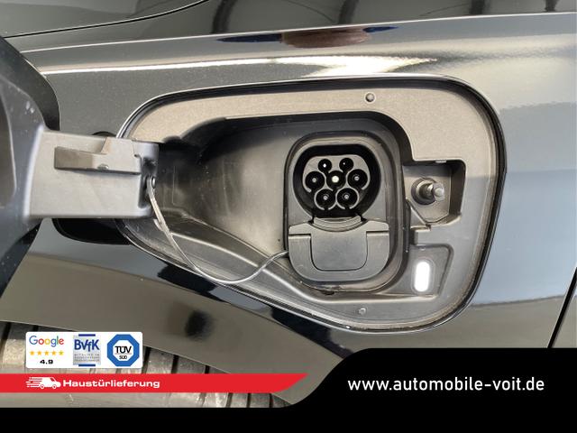 Volkswagen / Golf / Schwarz / / / eHybrid IQ.Light+Navi+Travel Assist