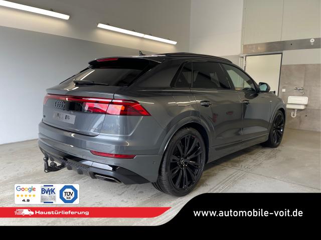 Audi / Q8 / Grau / / / S line STHZ+Pano+AHK+HUD