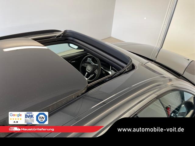 Audi / Q8 / Grau / / / S line STHZ+Pano+AHK+HUD