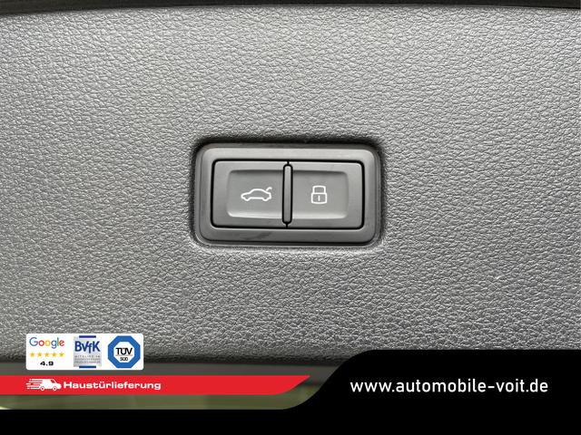 Audi / Q8 / Schwarz / / / S line STHZ+Pano+AHK+HUD