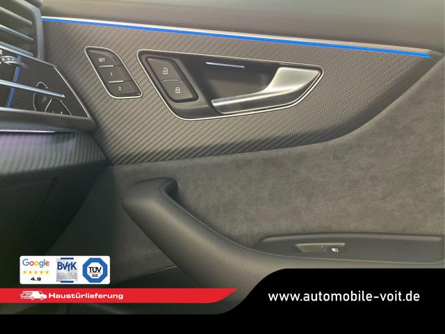 Audi / Q8 / Schwarz / / / S line STHZ+Pano+AHK+HUD