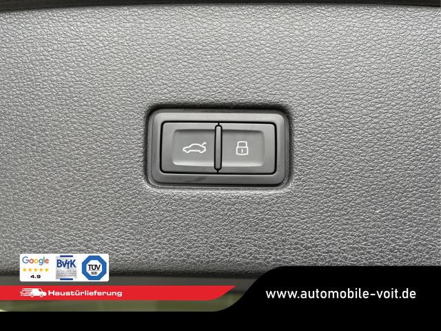 Audi / Q8 / Schwarz / / / S line STHZ+Pano+AHK+HUD