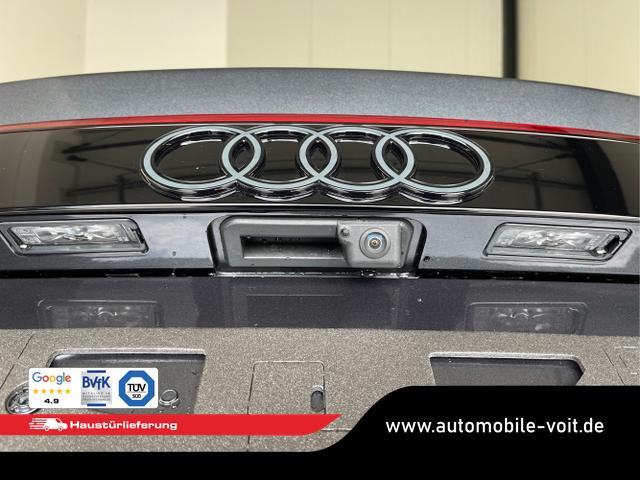 Audi / Q8 / Schwarz / / / S line STHZ+Pano+AHK+HUD