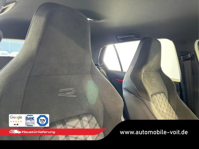 Volkswagen / Golf / Grau / / / 150PS DSG+Black Style