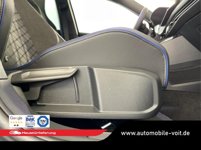 Volkswagen / Golf / Grau / / / 150PS DSG+Black Style