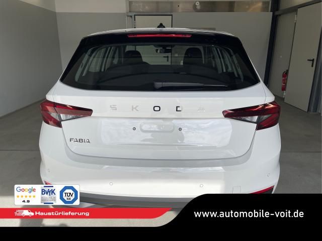 Skoda / Fabia / Weiß / / / 115PS Sitzheizung + App Connect
