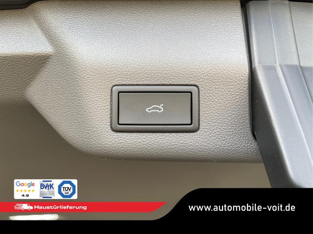 Volkswagen / T7 Multivan / Schwarz / / / 245PS DSG 4Motion Leder+AHK+7 Sitze