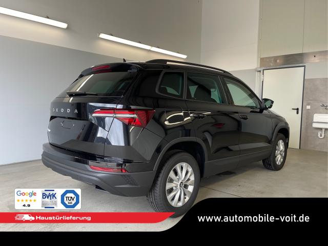 Skoda / Karoq / Schwarz / / / 150PS DSG AHK+Kessy