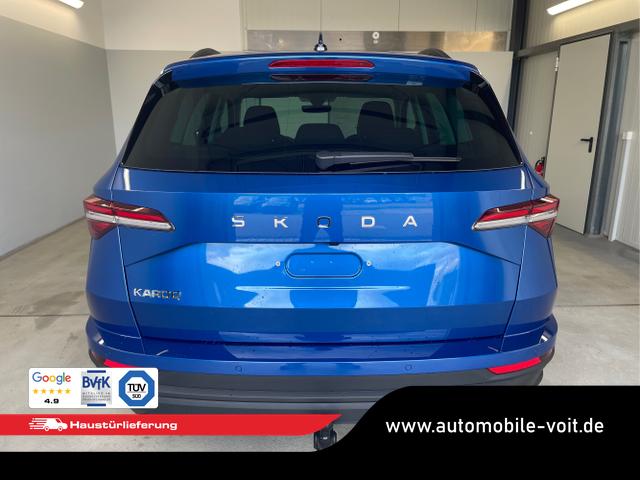 Skoda / Karoq / Blau / / / 150PS DSG AHK+Kessy