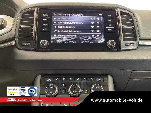 Skoda / Karoq / Blau / / / 150PS DSG AHK+Kessy