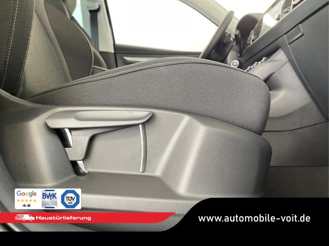 Skoda / Karoq / Blau / / / 150PS DSG AHK+Kessy