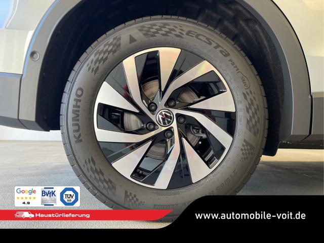 Volkswagen / Tiguan / Silber / / / 150PS DSG IQ.Light