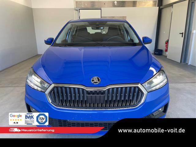 Skoda / Fabia / Blau / / / 115PS App Connect