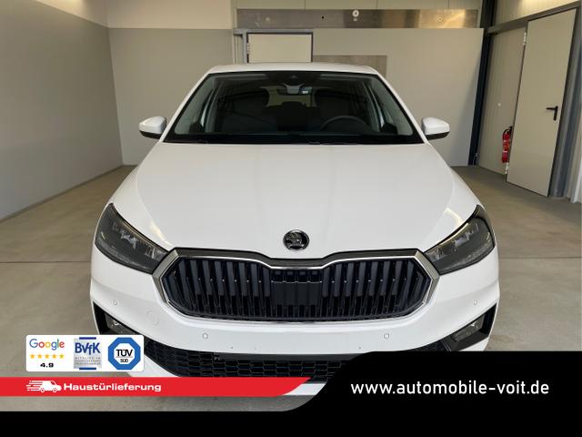 Skoda / Fabia / Weiß / / / 115PS DSG AHK+Kamera