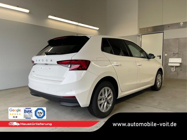 Skoda / Fabia / Weiß / / / 115PS DSG AHK+Kamera