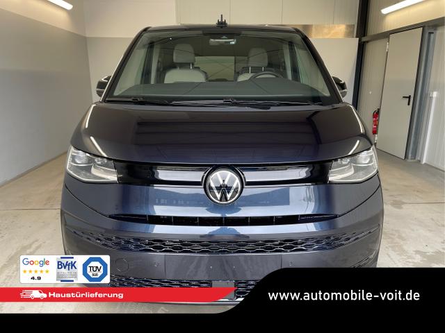 Volkswagen / T7 Multivan / Hellblau / / / TDI AHK+Navi