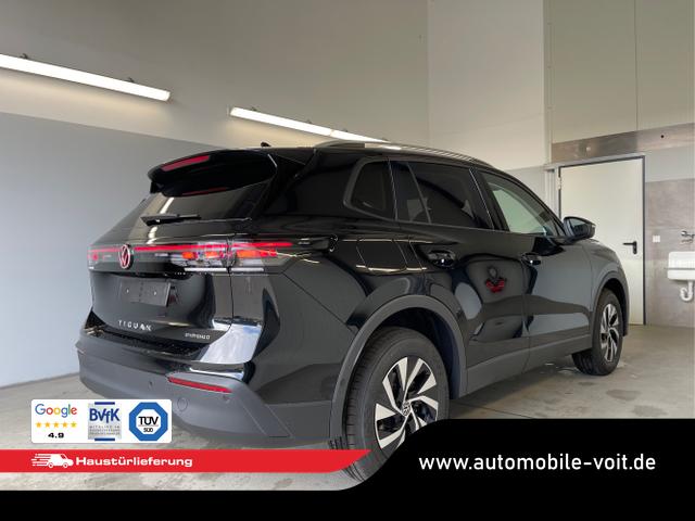 Volkswagen / Tiguan / Schwarz / / / eHybrid DSG 360°+Navi+Kessy+AHK