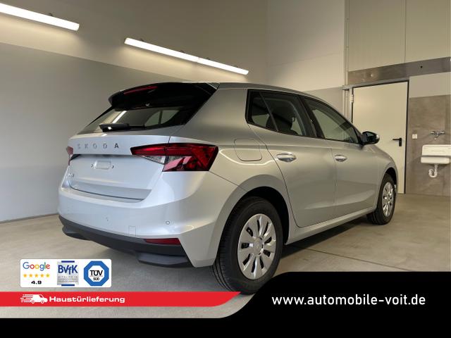 Skoda / Fabia / Silber / / / 95PS Sitzheizung+App-Connect