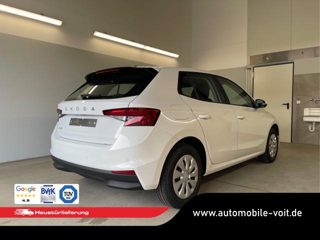Skoda / Fabia / Weiß / / / 95PS Sitzheizung+App-Connect