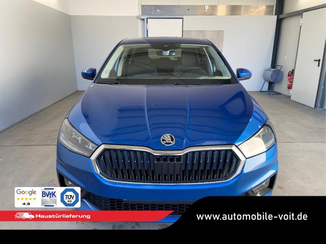 Skoda / Fabia / Blau / / / 115PS DSG Alu+AHK+Kessy+Kamera+GV5+Sitzheiz