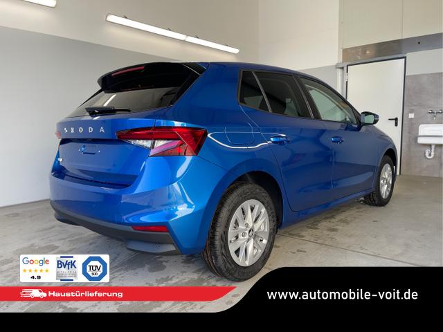 Skoda / Fabia / Blau / / / 115PS DSG Alu+AHK+Kessy+Kamera+GV5+Sitzheiz