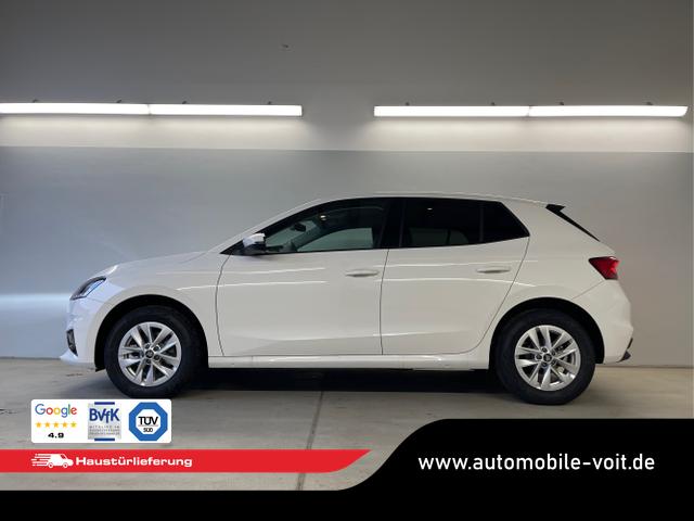 Skoda / Fabia / Weiß / / / 115PS AHK+Kessy+Kamera