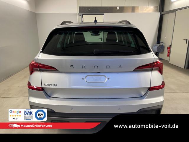 Skoda / KAMIQ / Silber / / / 115PS DSG Matrix+AHK+Kamera+PDC vor+hi+Kessy+Sitzheizung+GVL