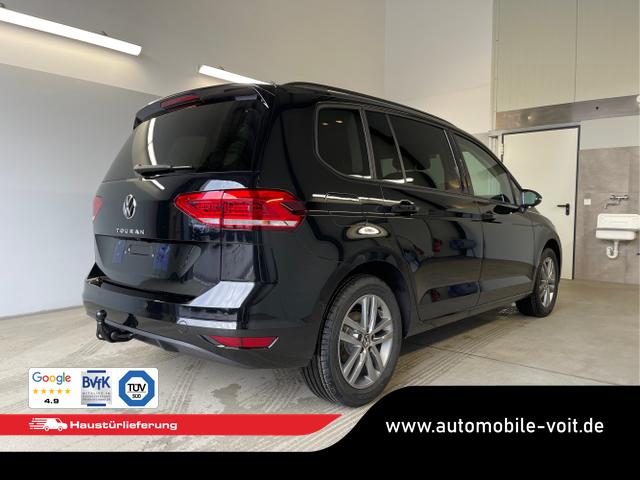 Volkswagen / Touran / Schwarz / / / 7Si+IQ.Light+TrailerAss+Cam