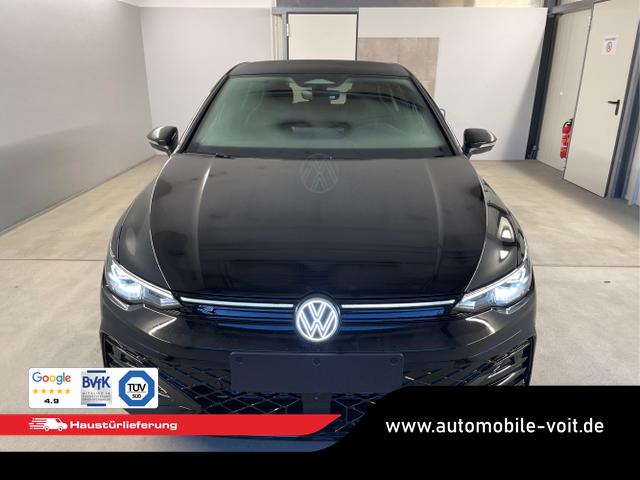 Volkswagen / Golf / Schwarz / / / 150PS DSG+Black Style